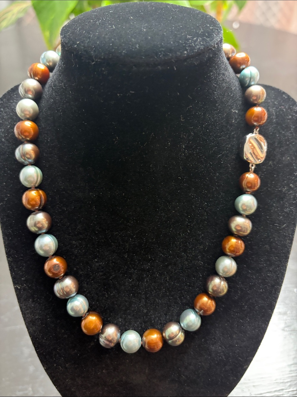 NWOT  Honora Mixed Metallic Brown and Metallic Blue Pearl Necklace 925 clasp